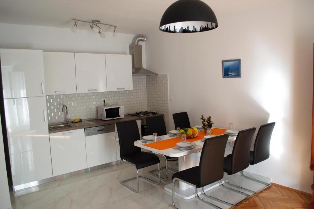 Apartmán Yakov Free Public Parking And Balcony Zadar Exteriér fotografie
